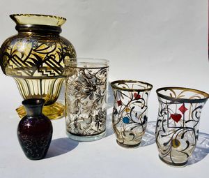 Cinque vasi in vetro con decori in argento, anni '30/40  - Asta Antiquariato Febbraio | Cambi Time - Associazione Nazionale - Case d'Asta italiane