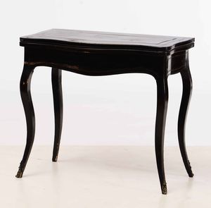 Tavolino in legno ebanizzato con piano a libro  - Asta Antiquariato Febbraio | Cambi Time - Associazione Nazionale - Case d'Asta italiane