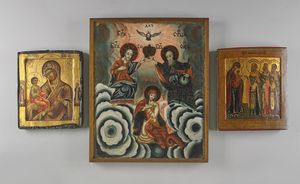 Icona russa del XIX secolo - Lotto composto da tre dipinti raffiguranti: Madre di Dio Tricherusa, Madre di Dio e santi scelti, Incoronazione della vergine.
