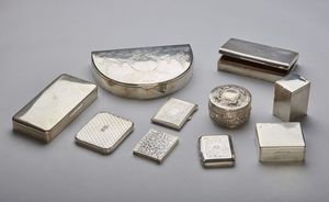 ARGENTIERE DEL XIX-XX SECOLO - Gruppo di 10 contenitori in argento e metallo argentato.