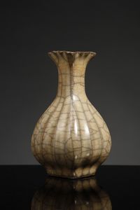 Arte Cinese - Vaso polilobato craquel Cina, secolo XX