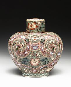 Arte Cinese - Fiasca bianhu in porcellana policroma  Cina, dinastia Qing (1644-1912), Daoguang (1820-1850)