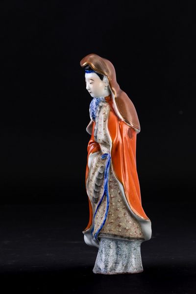 Figura di Guanyin in porcellana, Giappone, periodo Meiji (1868-1912)  - Asta Arte Orientale | Cambi Time - Associazione Nazionale - Case d'Asta italiane