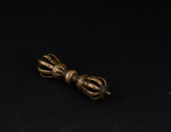 Vajra in bronzo, Cina, Dinastia Ming, XVI secolo  - Asta Arte Orientale | Cambi Time - Associazione Nazionale - Case d'Asta italiane