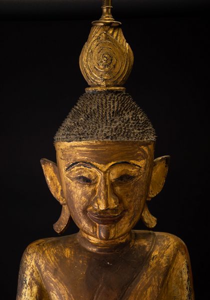 Buddha Sakyamuni in legno dorato, Indonesia, XIX secolo  - Asta Arte Orientale | Cambi Time - Associazione Nazionale - Case d'Asta italiane