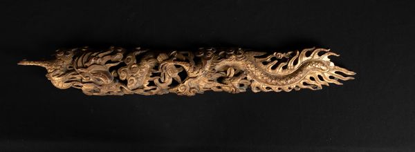 Fregio a foggia di drago scolpito in legno dorato, Indonesia, XIX secolo  - Asta Arte Orientale | Cambi Time - Associazione Nazionale - Case d'Asta italiane