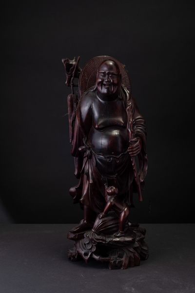 Figura di Budai con discepolo scolpita in legno, Cina, XX secolo  - Asta Arte Orientale | Cambi Time - Associazione Nazionale - Case d'Asta italiane