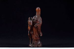 Figura di saggio scolpita in legno, Cina, Dinastia Qing, XIX secolo  - Asta Arte Orientale | Cambi Time - Associazione Nazionale - Case d'Asta italiane