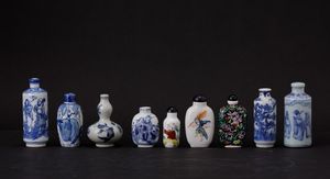 Lotto composto da nove snuff bottles in porcellana, Cina, XX secolo  - Asta Arte Orientale | Cambi Time - Associazione Nazionale - Case d'Asta italiane