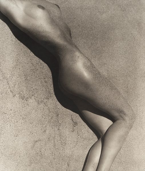 ,Herb Ritts : Carrie in sand (Detail), Paradise Cove  - Asta Fotografia - Associazione Nazionale - Case d'Asta italiane