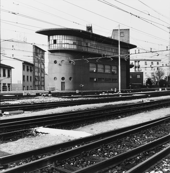 ,GABRIELE BASILICO : Senza titolo (Ferrovia)  - Asta Fotografia - Associazione Nazionale - Case d'Asta italiane