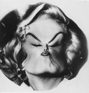 ,Weegee - Marilyn Monroe (Distorsion)