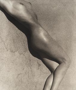 ,Herb Ritts - Carrie in sand (Detail), Paradise Cove