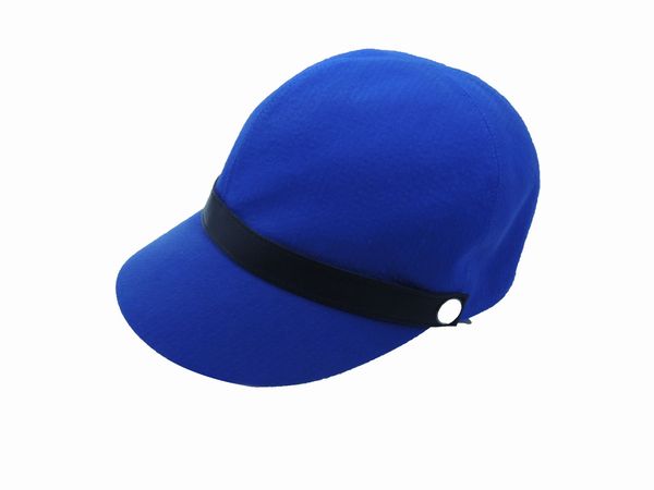 Cappellino in cotone azzurro e pelle nera, Herms  - Asta Fashion Vintage e Bijoux / Un guardaroba maschile - Associazione Nazionale - Case d'Asta italiane