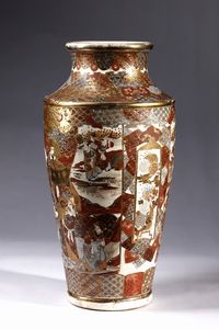 ARTE GIAPPONESE - Grande vaso in porcellana Satsuma Giappone, XIX secolo