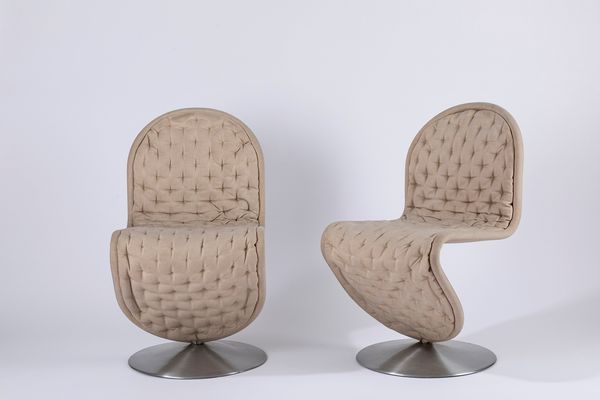 ,Verner Panton : Quattro sedie  - Asta Robertaebasta is back | Design e Arti Decorative - Associazione Nazionale - Case d'Asta italiane