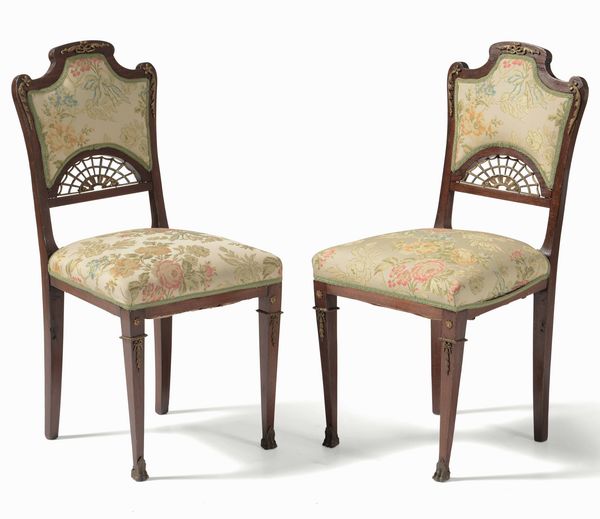 Coppia di sedie Liberty in legno con applicazioni di bronzi dorati  - Asta Dimore Italiane - Associazione Nazionale - Case d'Asta italiane