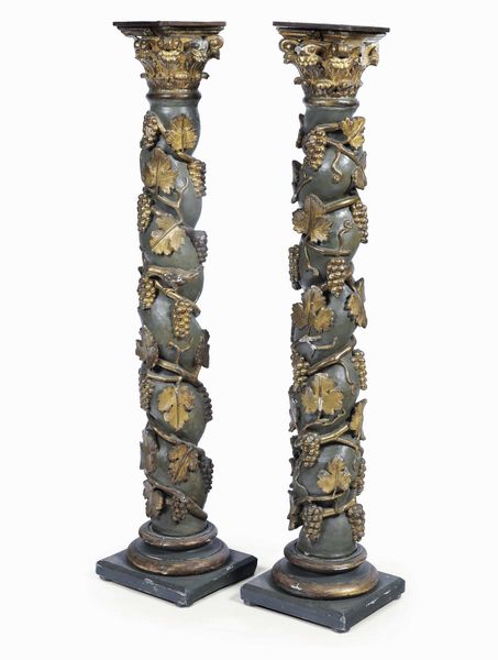 Coppia di colonne in legno intagliato, laccato e dorato. XVIII-XIX secolo  - Asta Dimore Italiane - Associazione Nazionale - Case d'Asta italiane