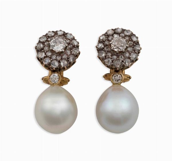 Orecchini pendenti con perle e diamanti di vecchio taglio  - Asta Vintage, Gioielli e Bijoux - Associazione Nazionale - Case d'Asta italiane