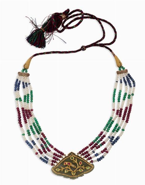 Collana India composta da 5 fili di perle, zaffiri, smeraldi e rubini  - Asta Vintage, Gioielli e Bijoux - Associazione Nazionale - Case d'Asta italiane