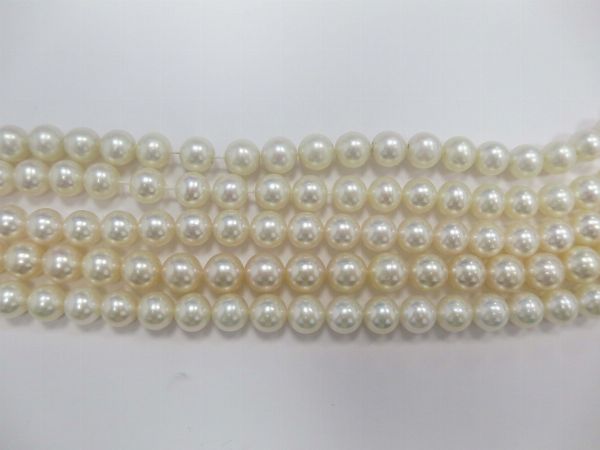 Lotto composto da 5 fili di perle  - Asta Vintage, Gioielli e Bijoux - Associazione Nazionale - Case d'Asta italiane