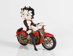 Betty Boop in moto  - Asta Vintage, Gioielli e Bijoux - Associazione Nazionale - Case d'Asta italiane