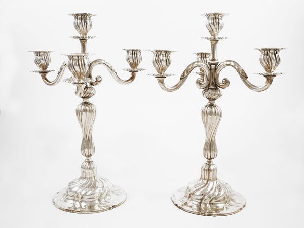 Coppia di candelabri in argento  - Asta Arredi, argenti, dipinti e curiosit d'epoca in parte provenienti da Villa Mannelli - Associazione Nazionale - Case d'Asta italiane