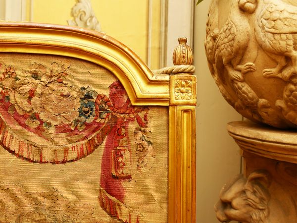 Parafuoco in legno intagliato e dorato  - Asta Arredi, argenti, dipinti e curiosit d'epoca in parte provenienti da Villa Mannelli - Associazione Nazionale - Case d'Asta italiane