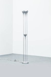ESPERIA - Lampada da terra in acciaio cromato. Anni '70 cm 142x18