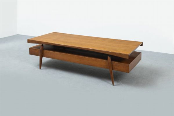 PRODUZIONE DANESE : Tavolino a due piani in legno lastronato. Anni '50 cm 40x59x142  - Asta Asta 202 Design - Associazione Nazionale - Case d'Asta italiane