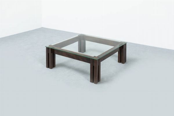 PRODUZIONE ITALIANA : Tavolino con struttura in legno  piano in cristallo. Anni '60 cm 28x79x79  - Asta Asta 202 Design - Associazione Nazionale - Case d'Asta italiane