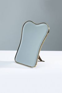 PRODUZIONE ITALIANA - Specchio da tavolo con cornice in ottone. Anni '50 cm 40x30