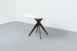 PRODUZIONE ITALIANA - Tavolo in legno di mogano  piano in marmo. Anni '50 cm 78 5x110