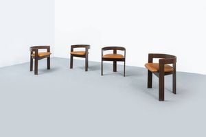 PRODUZIONE ITALIANA - Quattro poltroncine con struttura in legno  sedute imbottite rivestite in pelle. Anni '60 cm 60x52x46