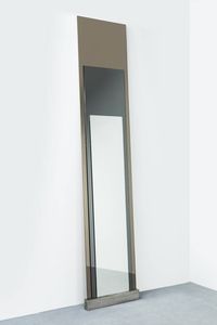 PRODUZIONE ITALIANA - Grande specchiera a specchi sovrapposti di diversi colori. Anni '60 cm 294x60