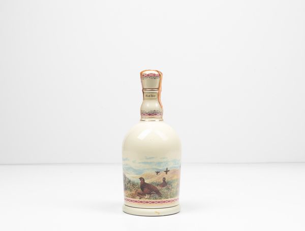 Matthew Gloag & Son, The Famous Grouse Finest Scotch Whisky Highland Decanter  - Asta Vini e Distillati da collezione e da investimento - Associazione Nazionale - Case d'Asta italiane