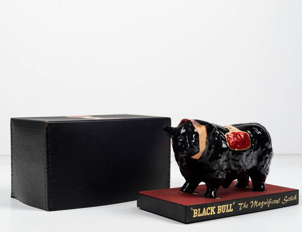 The Magnificent Black Bull, Blended Scotch Whisky  - Asta Vini e Distillati da collezione e da investimento - Associazione Nazionale - Case d'Asta italiane