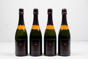Veuve Clicquot Ponsardin, Champagne Cuvee Saint-Petersbourg Brut  - Asta Vini e Distillati da collezione e da investimento - Associazione Nazionale - Case d'Asta italiane