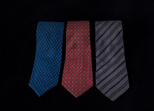 Lotto di 3 cravatte Vintage disegni e tessuti misti  - Asta For Men | Cambi Time - Associazione Nazionale - Case d'Asta italiane