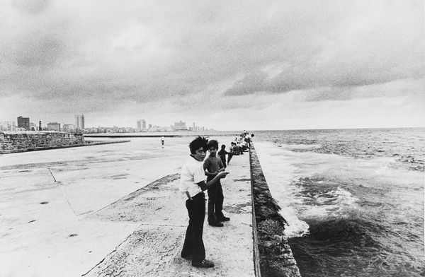 ,Walter Battistessa : Cuba, L' Havana, pesca sportiva sul lungomare  - Asta Fotografia: Under 1K - Associazione Nazionale - Case d'Asta italiane