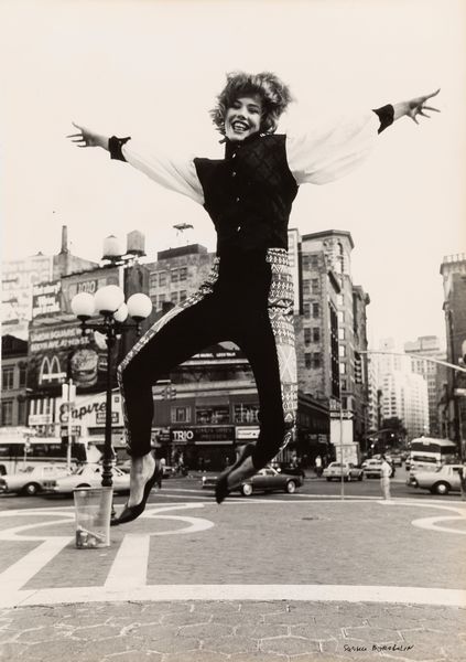 ,Sasha Borodulin : Jump, New York  - Asta Fotografia: Under 1K - Associazione Nazionale - Case d'Asta italiane