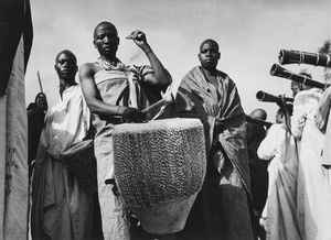 ,George Rodger - Sacred drum, Banyoro tribe, Uganda
