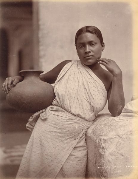 ,William Louis Henry Skeen & Co : Kandyan woman  - Asta Fotografia dell'800: album di viaggio - Associazione Nazionale - Case d'Asta italiane