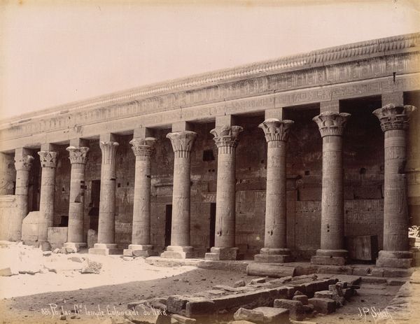 ,Pascal Sébah : Phylae Grande temple, Colonnade du Nord  - Asta Fotografia dell'800: album di viaggio - Associazione Nazionale - Case d'Asta italiane