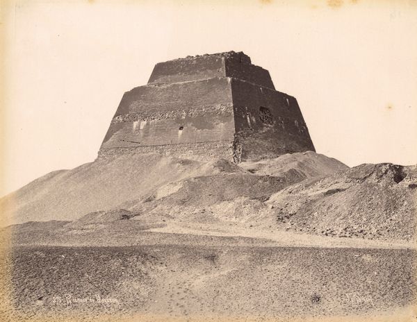 ,Pascal Sébah : Pyramide de Meydoun  - Asta Fotografia dell'800: album di viaggio - Associazione Nazionale - Case d'Asta italiane