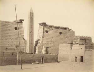 ,Antonio Beato - Luxor, obelisque et pylone de Ramses