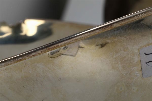 Quattro ciotole in argento bacellato e coppa, XX secolo  - Asta Antiquariato - Associazione Nazionale - Case d'Asta italiane