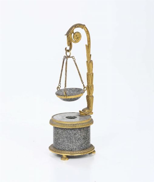 Calamaio in bronzo dorato e pietra dura, XIX secolo  - Asta Antiquariato - Associazione Nazionale - Case d'Asta italiane