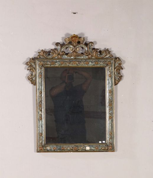 Specchiera in legno intagliato, laccato e dorato, Piemonte XVIII secolo  - Asta Antiquariato - Associazione Nazionale - Case d'Asta italiane