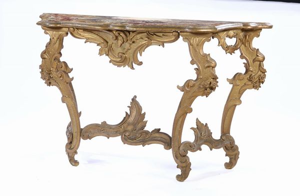 Coppia di consoles in legno intagliato e dorato in stile barocchetto, XX secolo  - Asta Antiquariato - Associazione Nazionale - Case d'Asta italiane